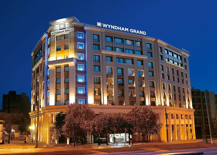 Zeus Wyndham Grand Athens