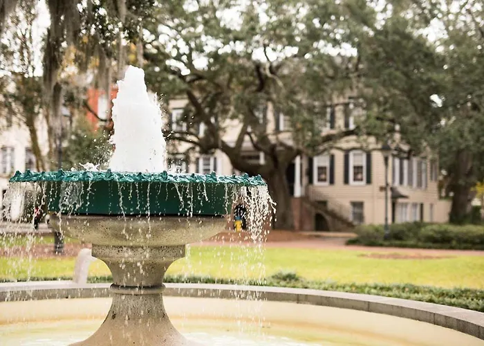 All Vacation Rentals Orleans Square