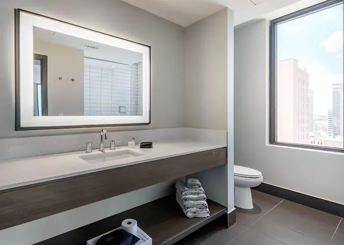 Hotel near College: Cambria Hotel Houston Downtown Convention Center