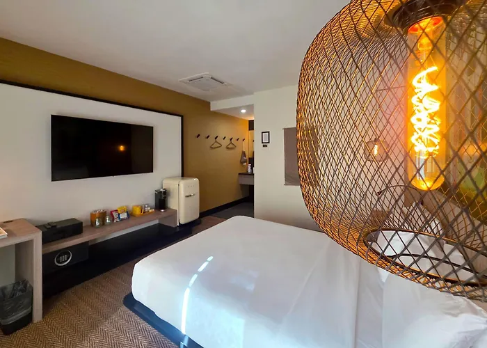 Сity center hotels Mahala - 21 And Over (Adults Only)