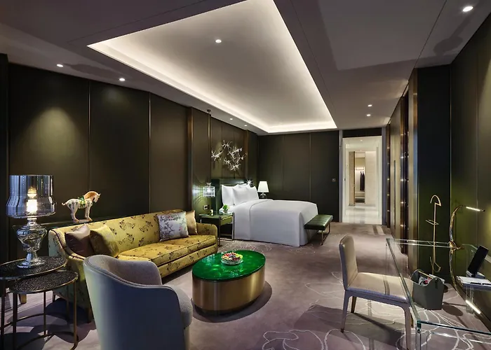 Boutique hotel only: J Hotel, Shanghai Tower