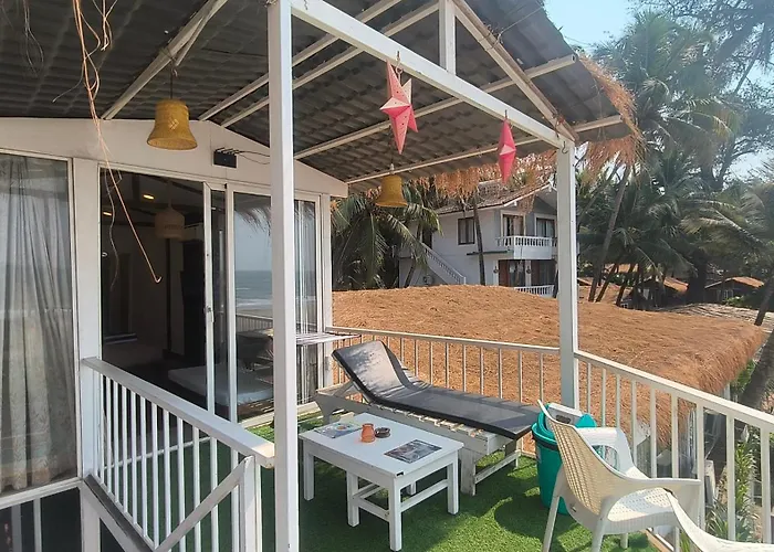 Cheap hotels Aqua Beach Stays, Ashwem