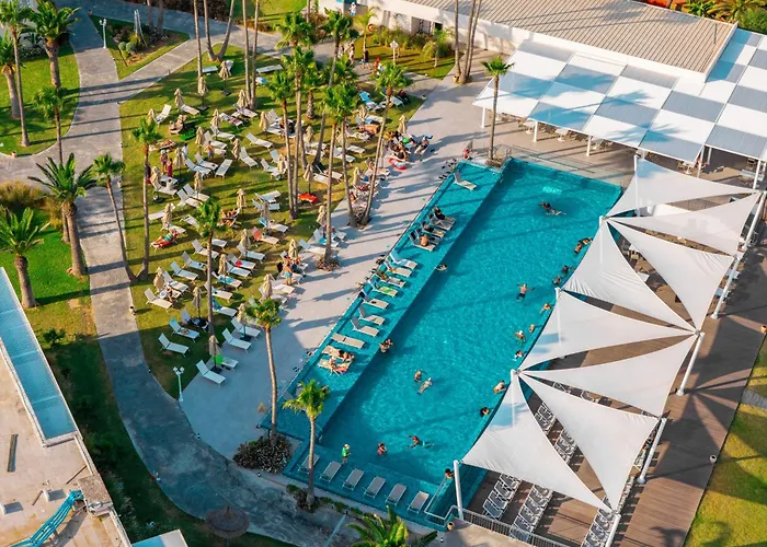 One Resort Premium