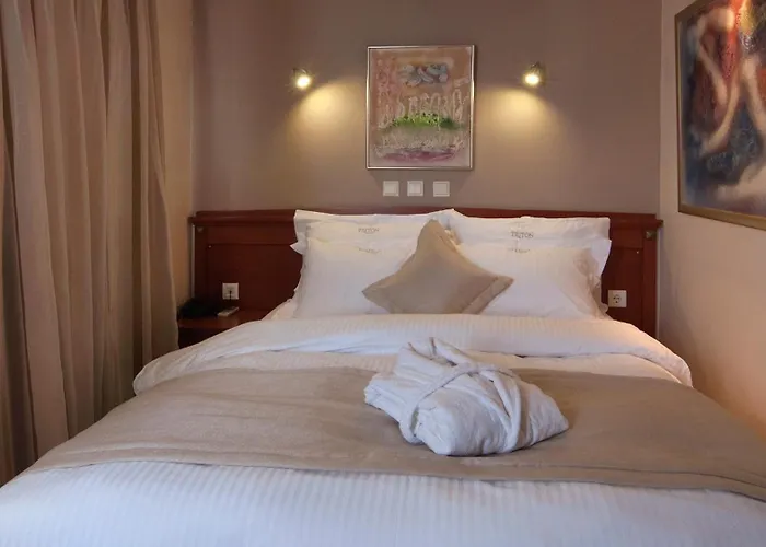 Triton Hotel Piraeus