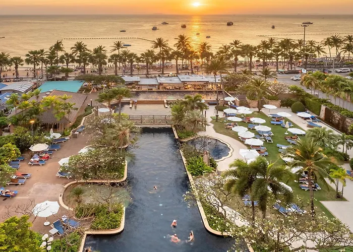 Jomtien Palm Beach Hotel And Resort