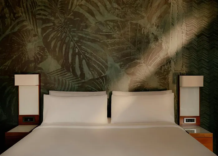 Central hotel: The Cloud One New York-Downtown, By The Motel One Group