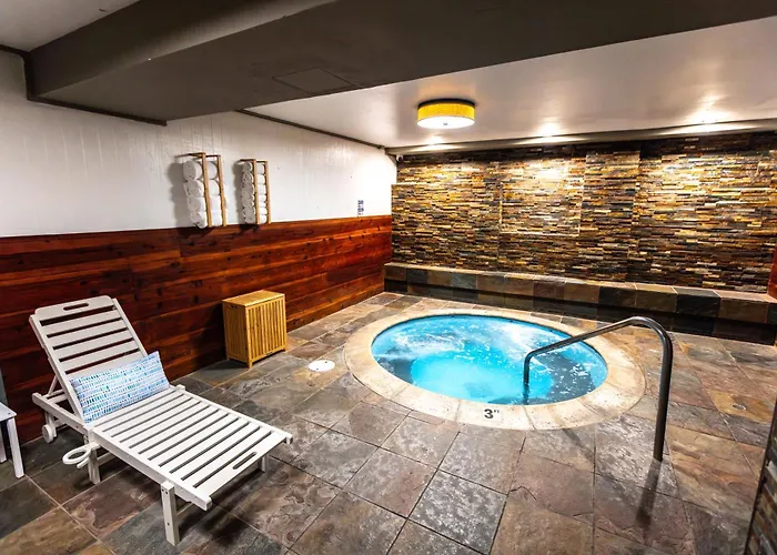 The Mammoth Creek Inn