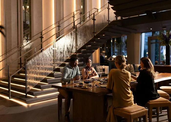 Ritz-Carlton,