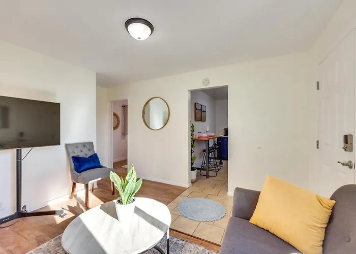 Quiet Carpinteria Cottage By Town And Beaches