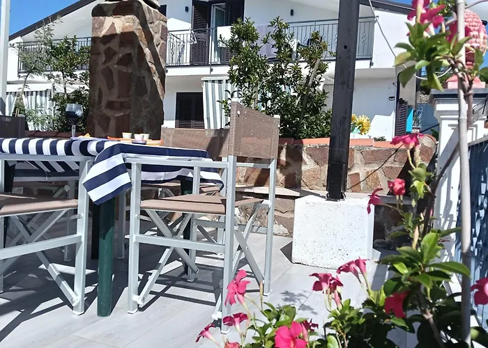 Hotel adatto agli animali: Serra Marina Rooms And Apartments