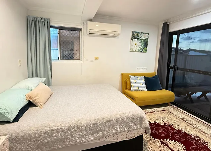 Guest house: Zen Escape Guest House " Location 2" - Three Listings - Nooky Studio, Serene Loft, Chillax Rest, Zen Garden Tiny Home