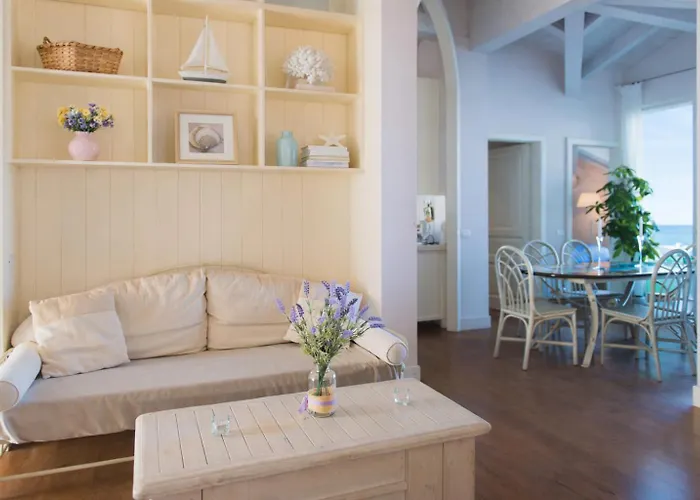 Lilla Sulla Spiaggia Di San Vincenzo LUXURY