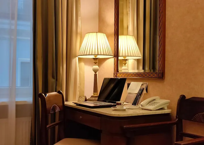 Grand Hotel