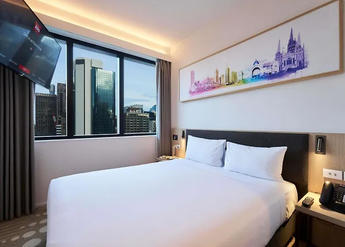 Central hotel: Ibis Melbourne Central