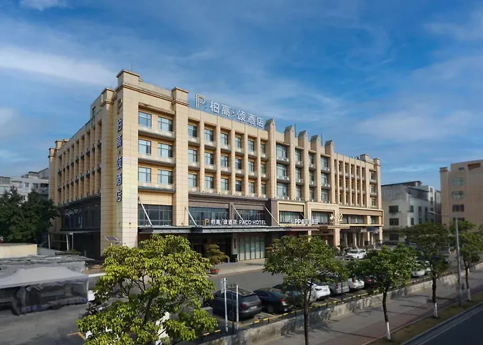 Paco Hotel Guangzhou Hanxi Chimelong Wanbo Subway Station