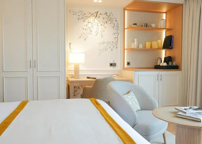 Relais D'Amboise - The Leading Hotels Of The World