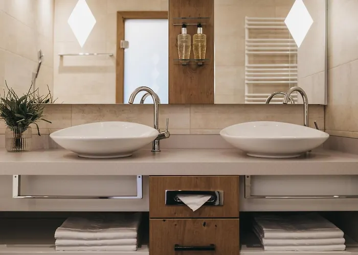 Luxe hotel: The Crystal Vaya Unique
