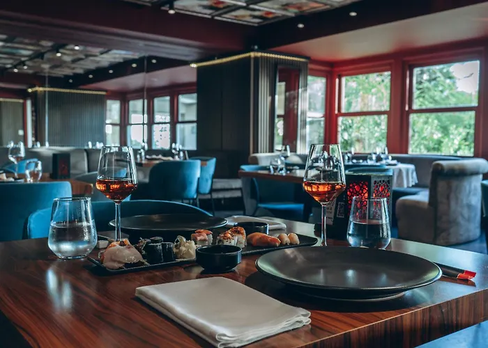 Resort: Paloma Perissia