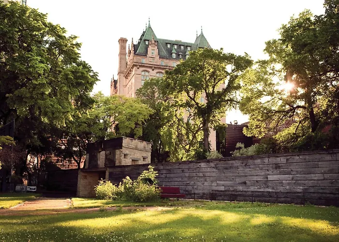 Romantic hotel: The Fort Garry Hotel, Spa And Conference Centre, An Ascend Collection Hotel