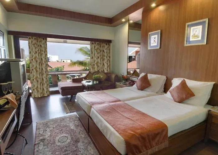 Luxury hotel only: Mayfair Waves