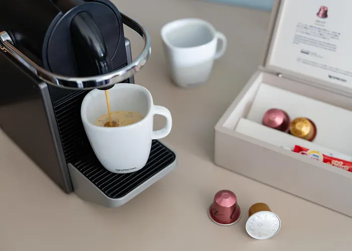 Central hotel: Miyako Hotel Kyoto Hachijo