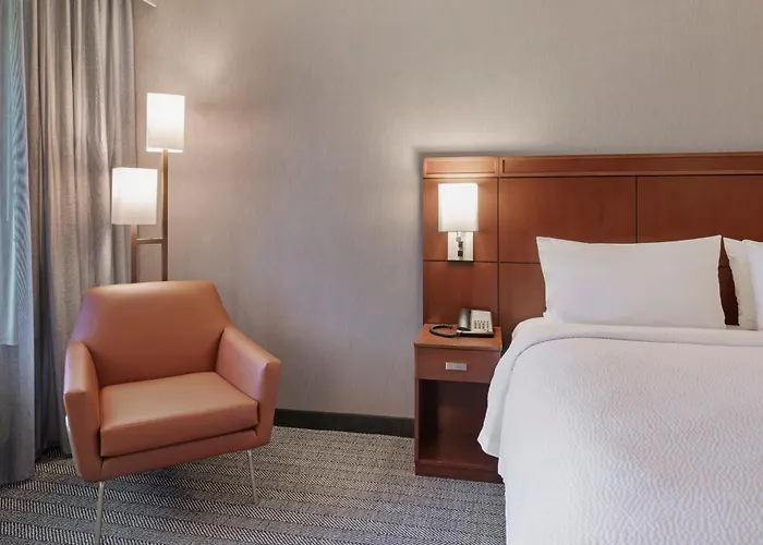 Courtyard Long Beach Airport