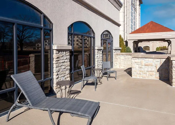 Hampton Inn & Suites Country Club Plaza