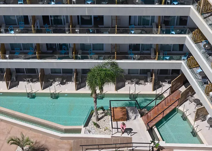  Enorme Infinity Beach Ex Infinity Blue (Adults Only)