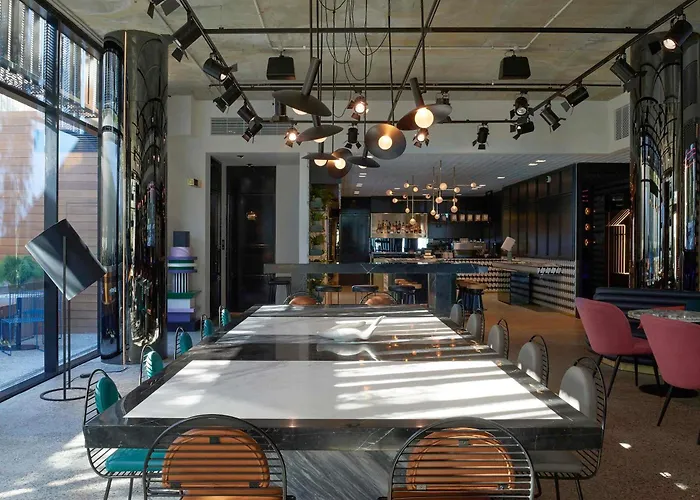 Romantic hotel: Tribe Perth Kings Park