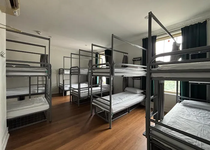 Beach hotel: The Dawson Hostel - Dublin