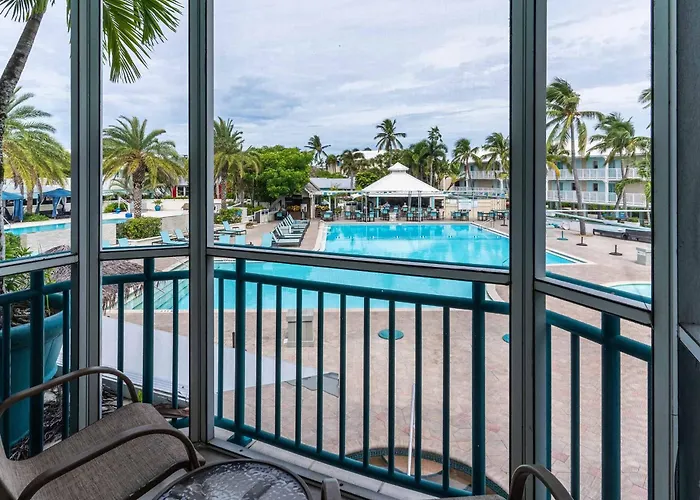 Central hotel: Tween Waters Island Resort & Spa