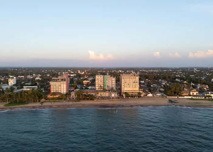 Familiehotel: Earl'S Regent Negombo "Golden Shore At Your Door - Find Your Dream Stay"