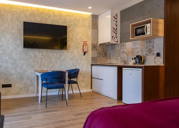 Lounge Inn Guest House
