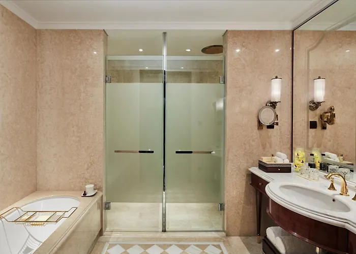 Ritz-Carlton, Pune