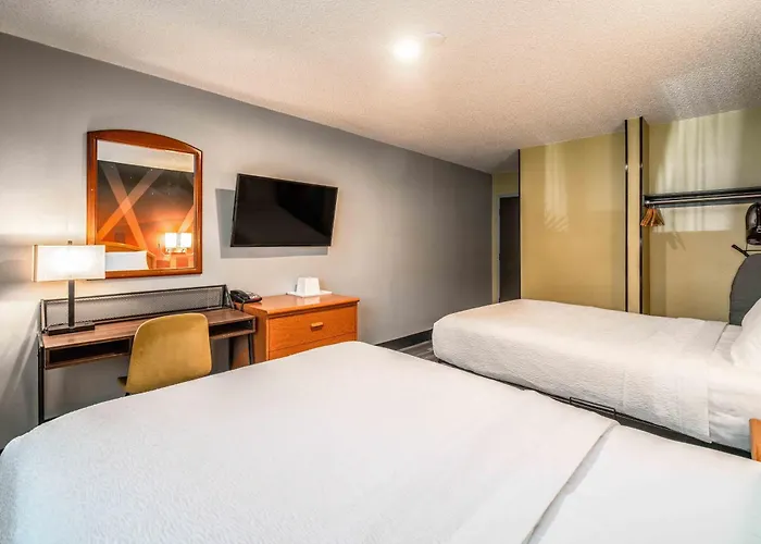La Mirage Inn - Hollywood