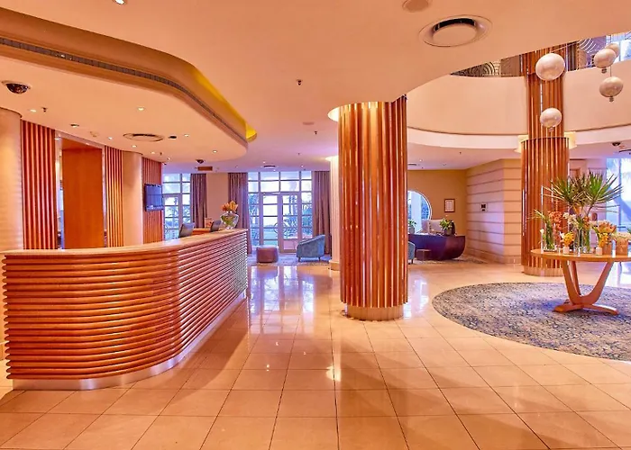 Suncoast Hotel & Towers