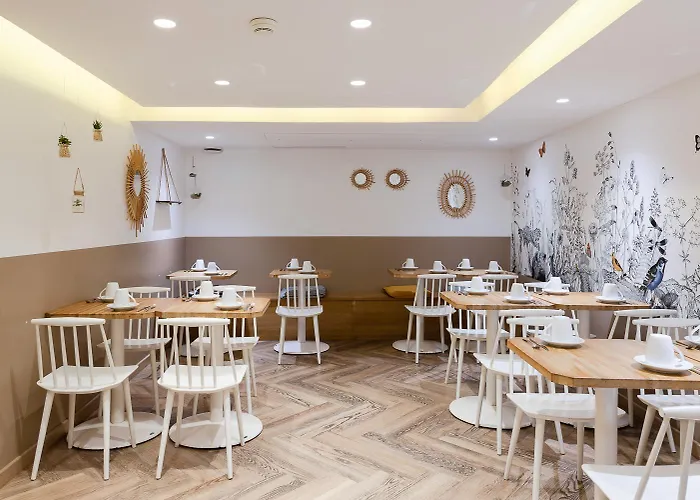 Hotel Magenta 38 By Happyculture