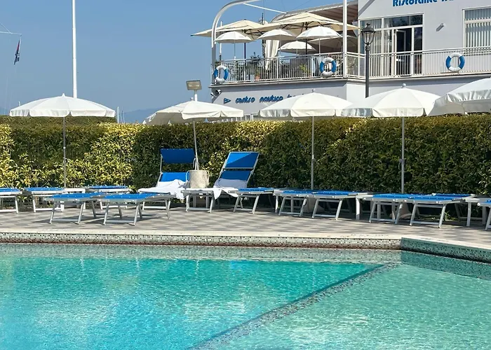 Hotels With Four Stars Nettuno