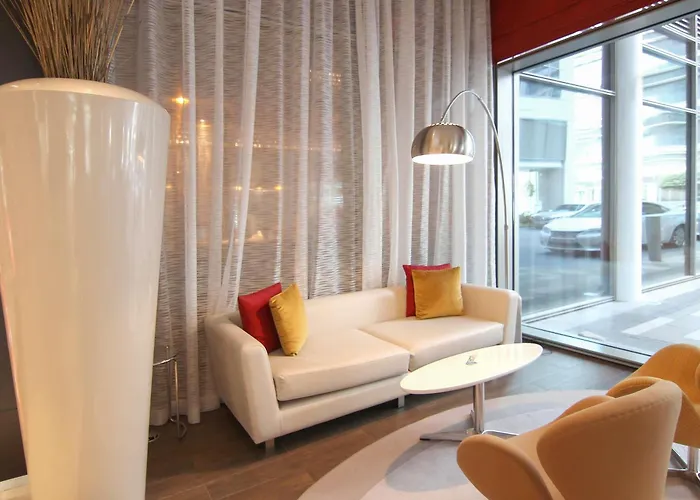 Ibis One Central