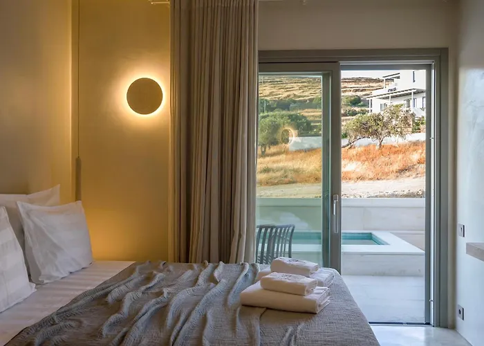  Lithos Luxury Suites