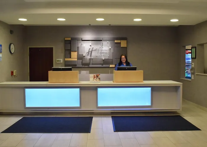 Holiday Inn Express Hotel & Suites Rochester Webster By Ihg