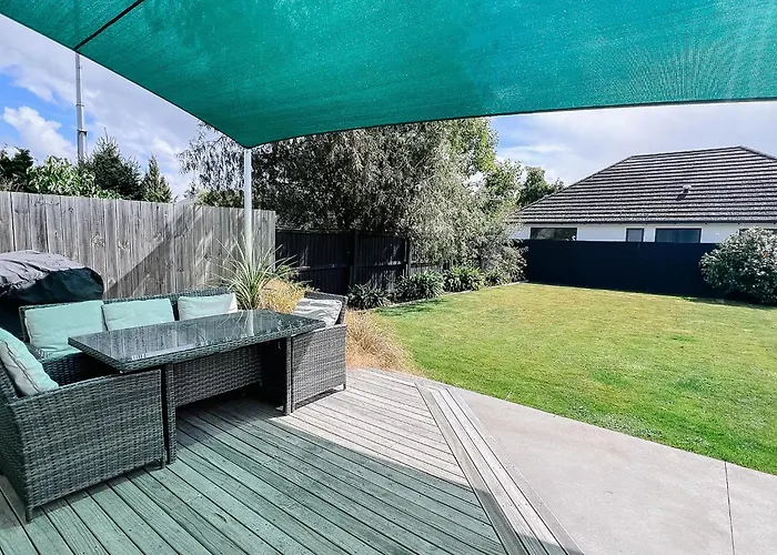 Weston Villa - Spacious & Family Friendly - Bookahome