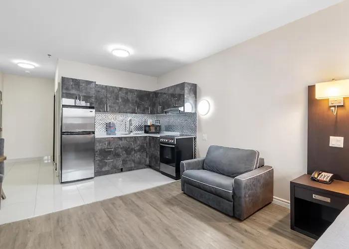 Hotel Montreal Metropolitan, An Ascend Collection Hotel