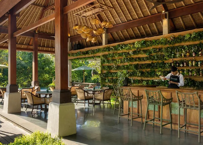 5 star hotels Adiwana Suweta
