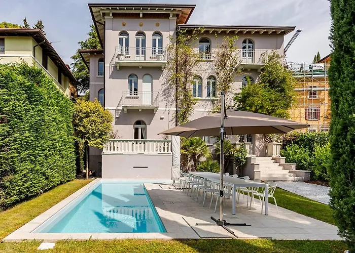 Villa Lucia Mit Pool In Gardone Riviera, Gardasee