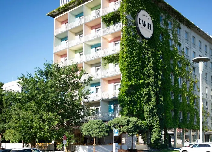 Daniel - Smart Lifestyle Near City Centre