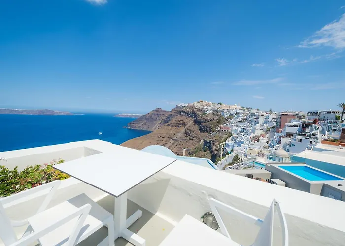 Pantelia Suites