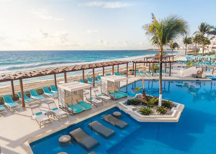 Hotels Close to Airport Royal Solaris Cancun