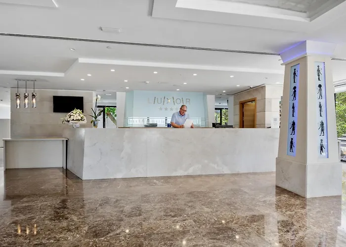 Hotel Luxor