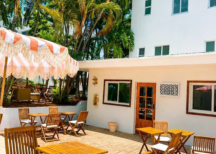 North Beach Hotel